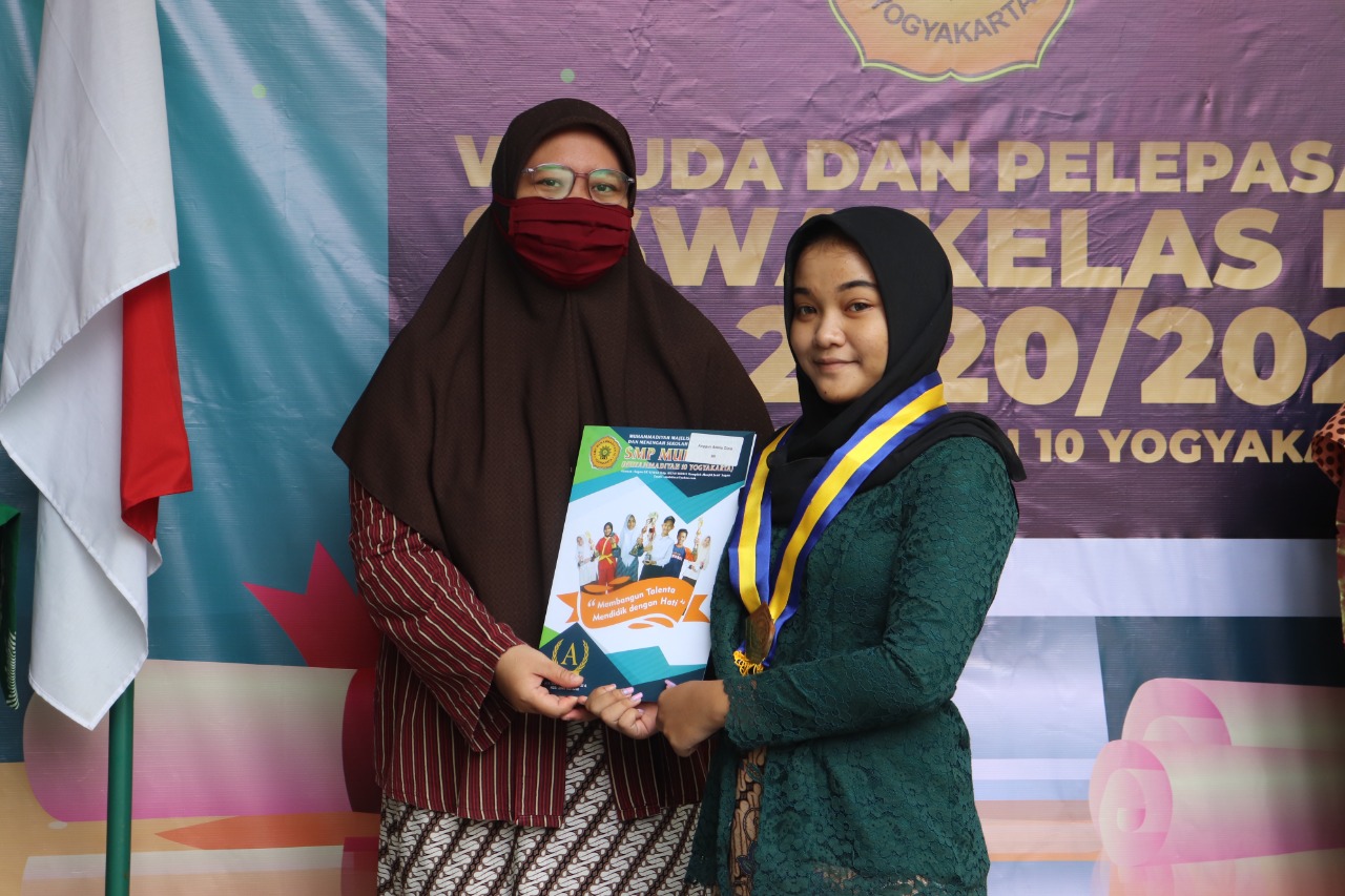 Wisuda dan Pelepasan Siswa Kelas IX TA 2020/2021